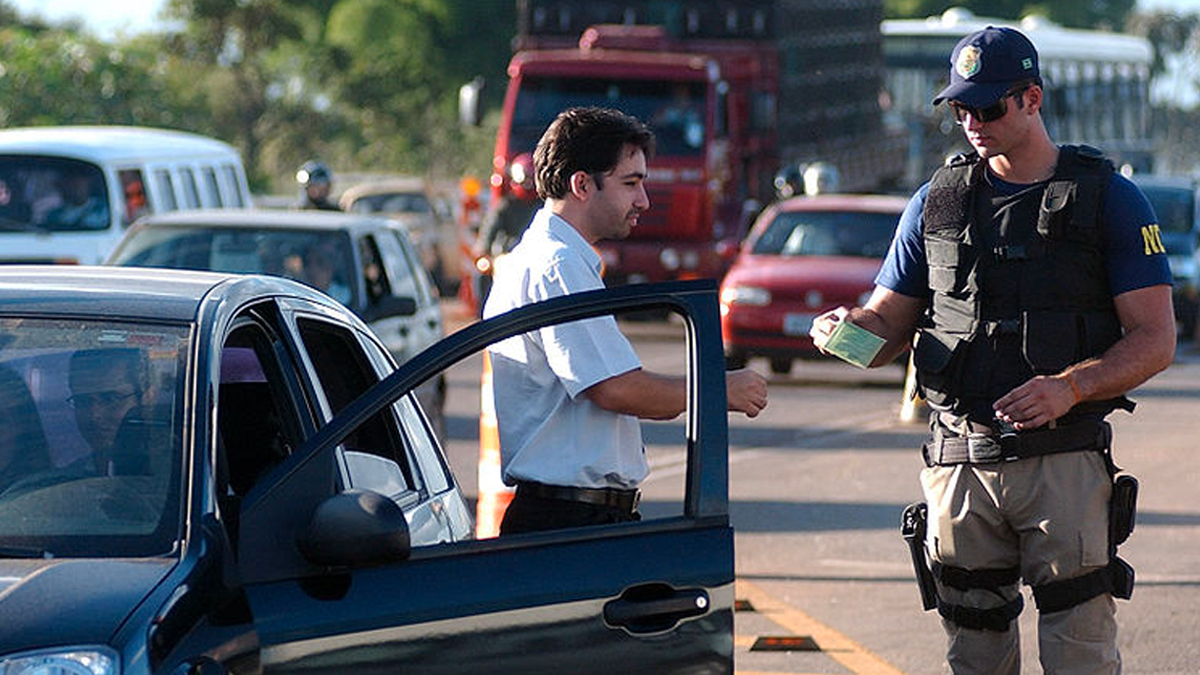 Já ouviu falar em infrações suspensivas? Conheça quais são e evite ser multado