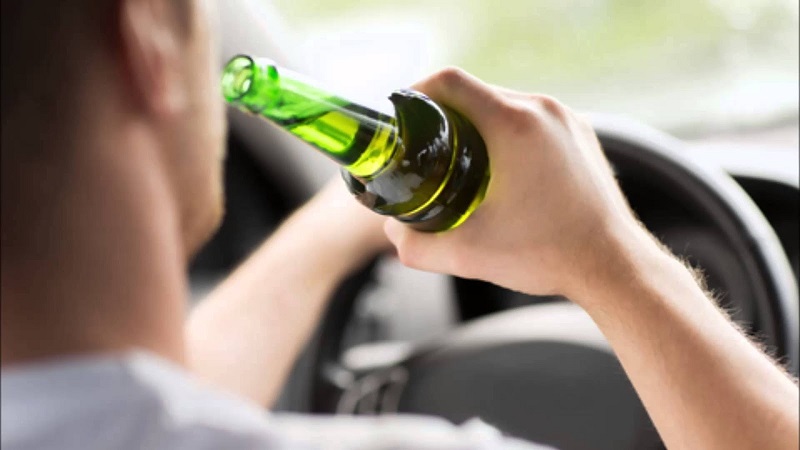 O condutor alcoolizado do veículo no momento do acidente perde o direito à indenização do seguro de automóvel?